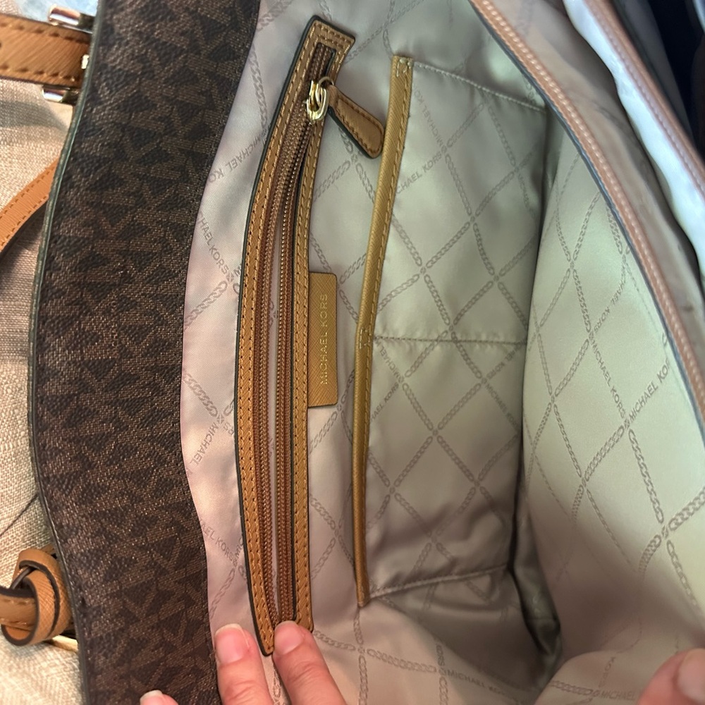 Michael Kors Brown and Tan Tote Bag - Picture 5 of 6